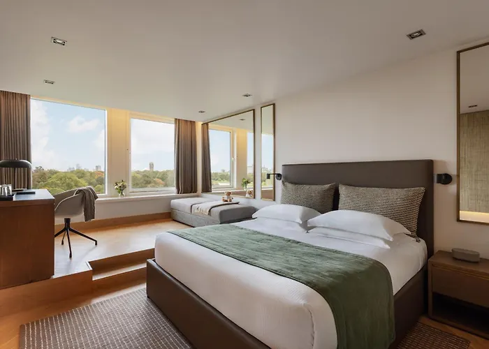 Royal Garden Hotel
