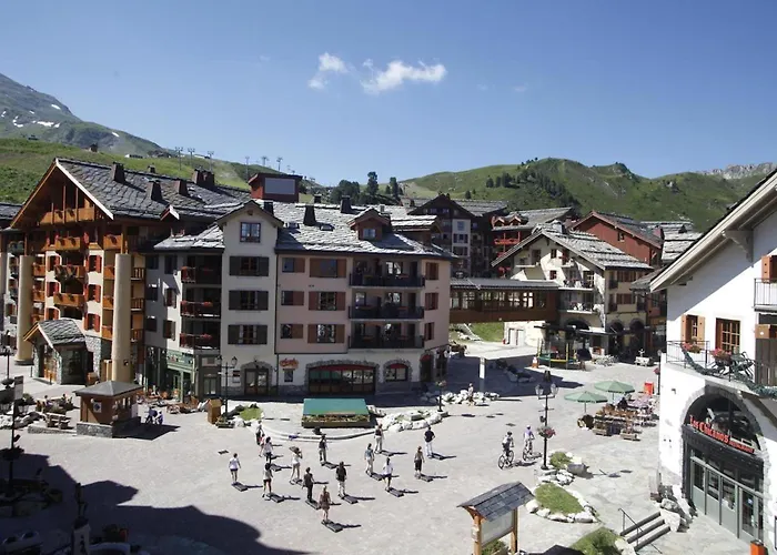 Arc 1950 Le Village