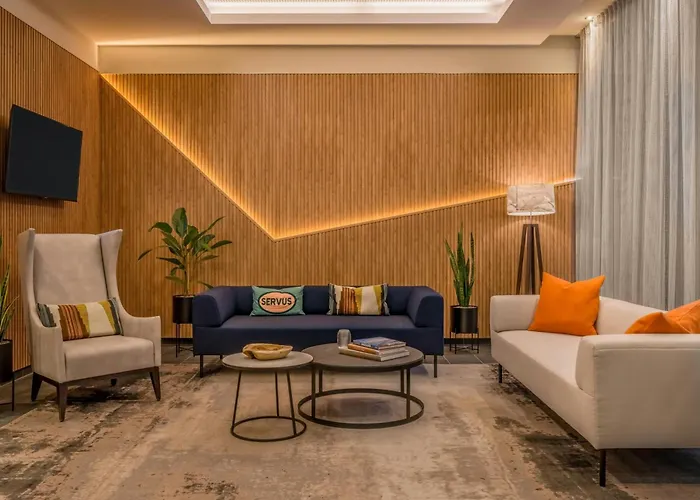 Courtyard By Marriott City Center