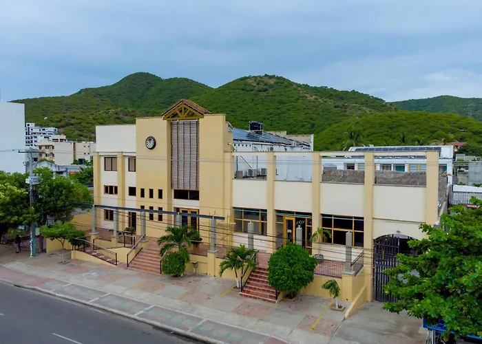 Sansiraka Suites By Geh Suites