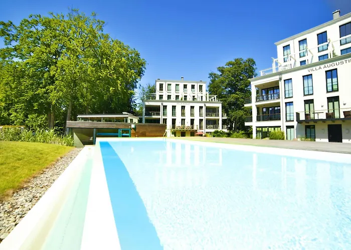 Ferienvermietung: Ferienwohnung Strandlounge in den Parkvillen Binz