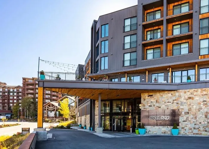 Slope Side Studio In The Heart Of Canyons Village With Heated Pool & Hot Tub!