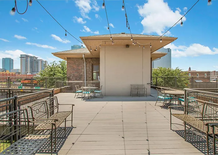 Cowboy Live, Laugh, & Loft Fort Worth 2 Bedroom Loft Downtown