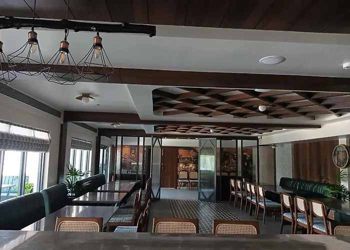 Aj Grand Elite Hotel