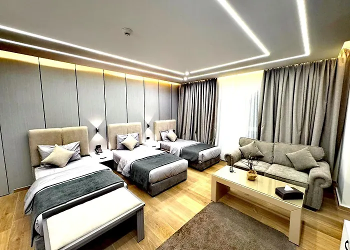 Queens Suite Hotel