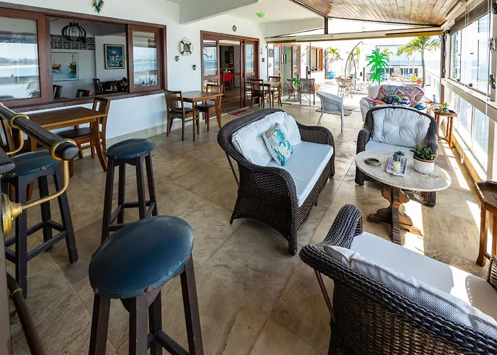 Aluguéis de temporada: Marambaia Mar