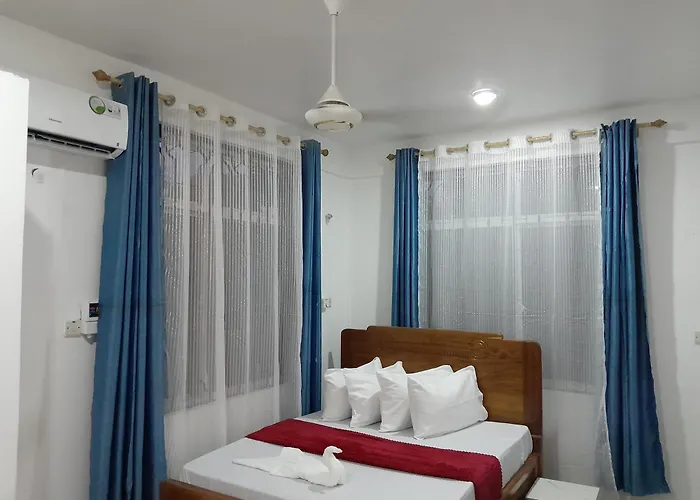 Valley Breeze Hotel