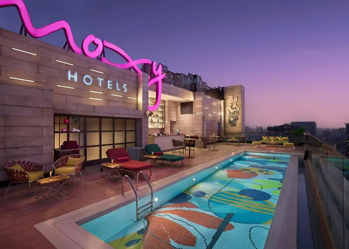 5 star hotel: Moxy Mumbai Andheri West