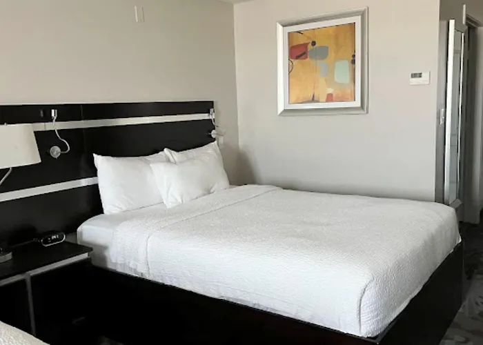 Fairfield Inn And Suites By Marriott North Spring