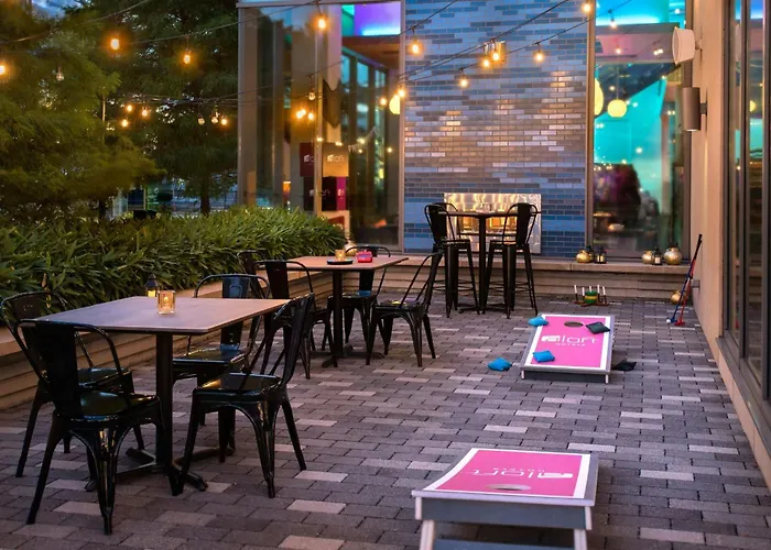 Aloft Seaport District