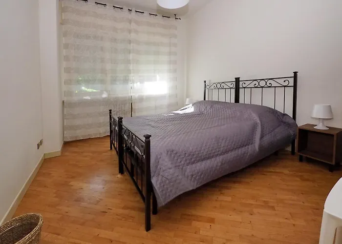 Aurora Rooms