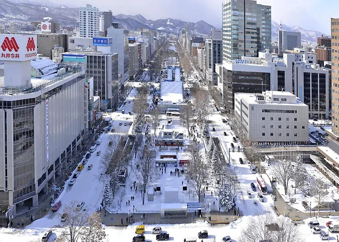 Cheap hotel: Lamp Light Books Hotel Sapporo