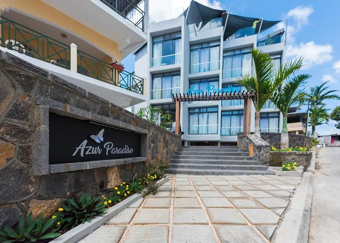 Azur Paradise Hotel & Rooftop Bar