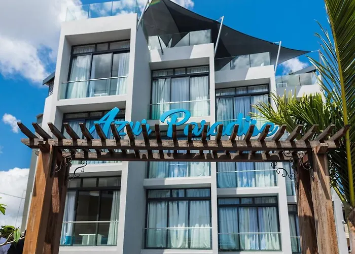 Azur Paradise Hotel & Rooftop Bar