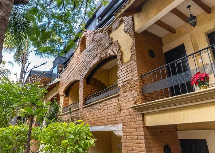 Family resorts Casa De Adobe Gallery & Luxury Boutique