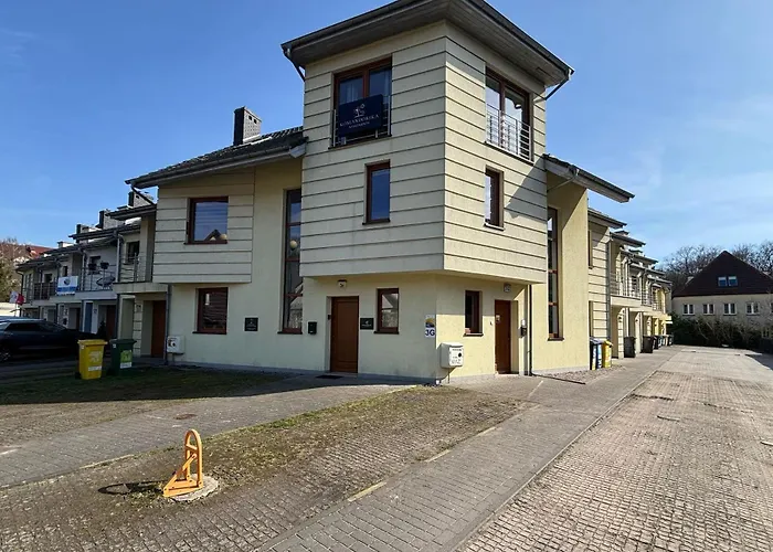 Apartamenty Bryza - Family Home - Parking - Komandorska 3E-3G