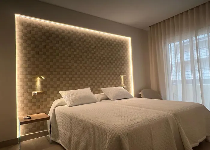 Hotel familiar: Hotel Restaurant Llansola