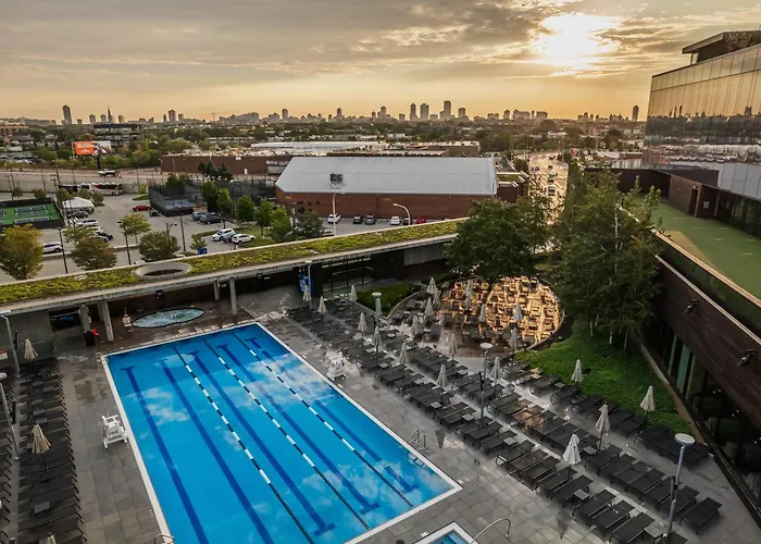 Hotels with tennis & Athletic Club At Midtown