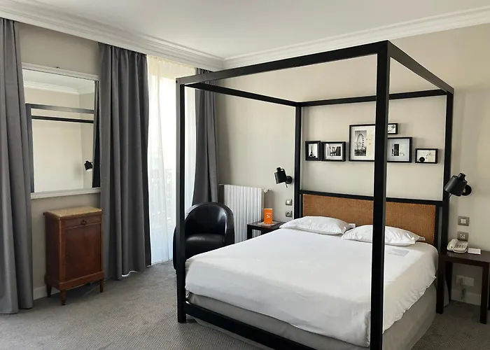 Family Hotel: Hotel Londres Et New York - Teritoria