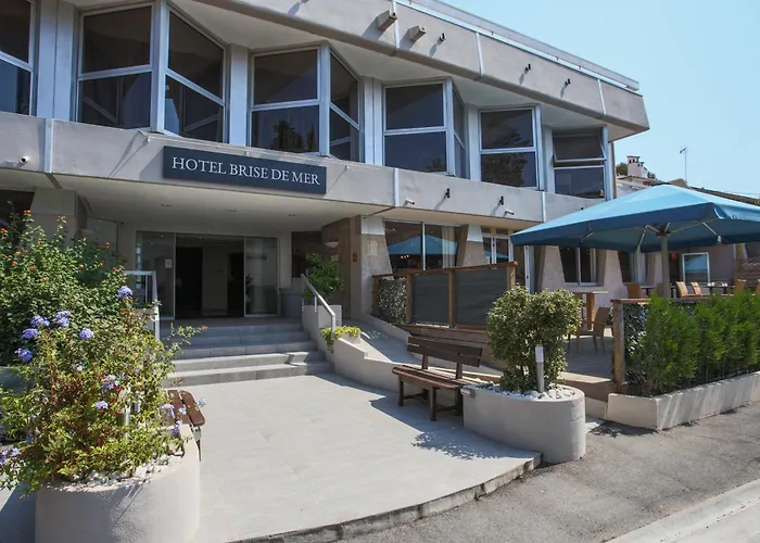 Hotel Brise De Mer - Piscine Interieure & Exterieure