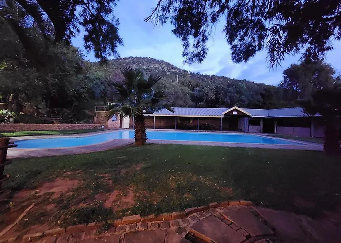 N4 Guest Lodge