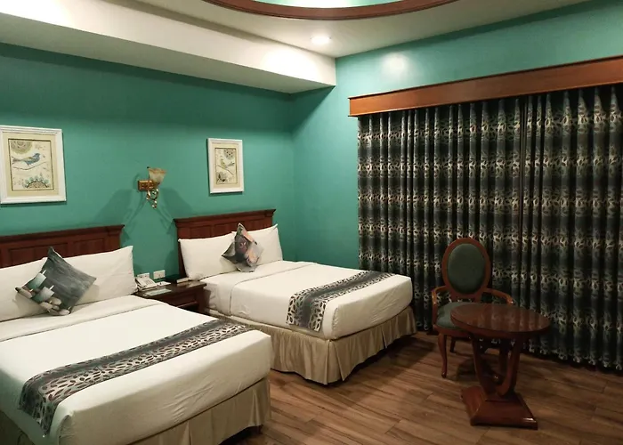 Paragon Hotel And Suites