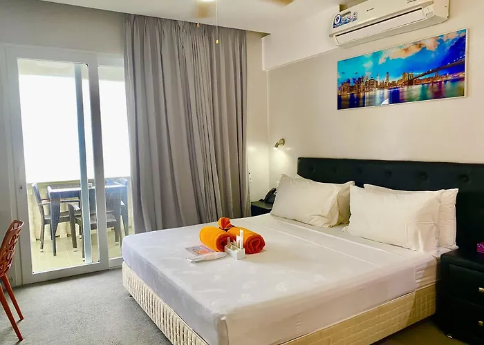 Beach hotel: Lalaguna Villas Luxury Dive Resort And Spa