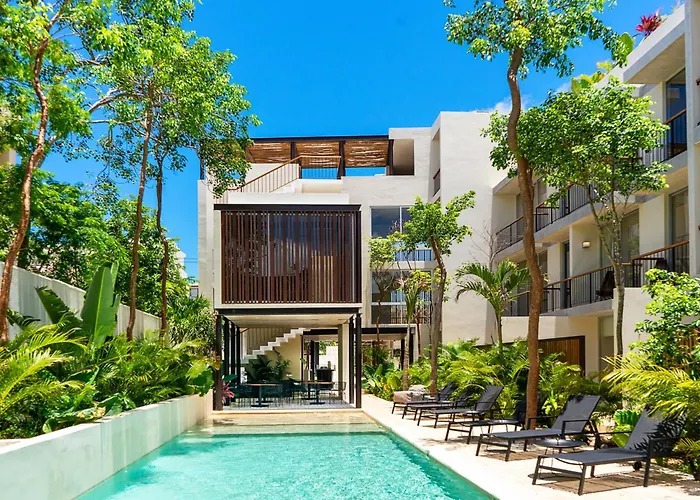 Stylish Condo For 4 Rooftop & Pool Access