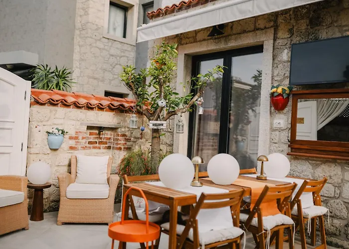 Portakal Cicegi Alacati