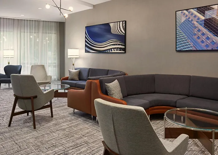 Hotels With Four Stars Courtyard By Marriott Hamilton