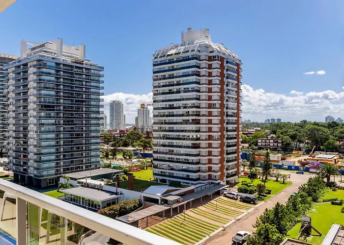 Arenas del Mar Apartments