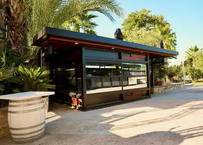D'hote, Fitness&Billard Gratuit&SPA Mas La Farelle