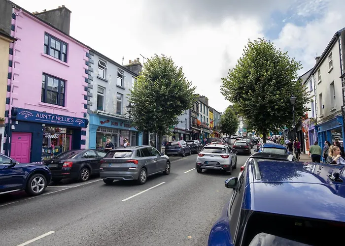 Hotel with view: The Mariner, Westport
