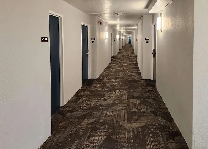 Boutique hotel only: Motel 6-Lincoln, Ne - Airport