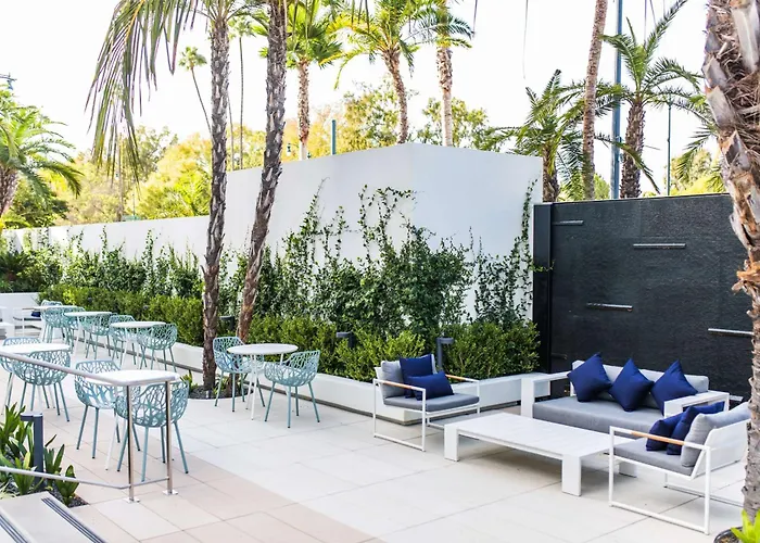  Beverly Hilton