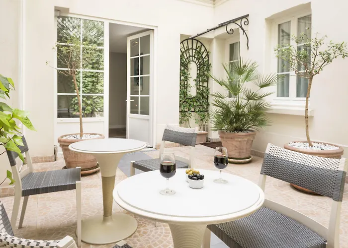 Resort: Acacias Etoile