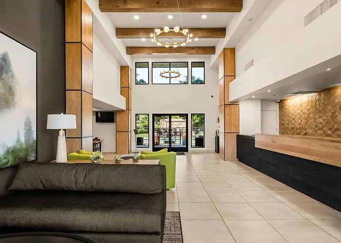 Oxford Suites