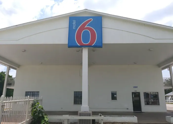 Motels Giddings Executive Inn