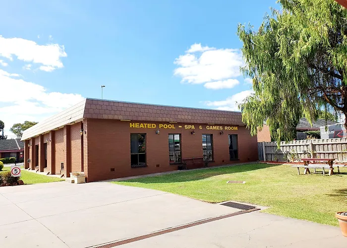Motel: Golden Grain Motor Inn