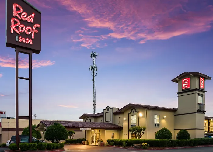 Motel: Red Roof Inn North Dallas - Park Central