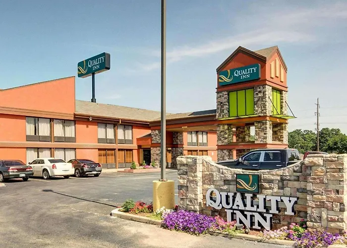 Hotel with pool: Quality Inn Fort Smith I-540