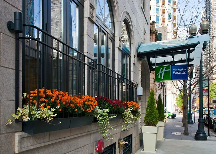 Holiday Inn Express Chicago - Magnificent Mile By Ihg