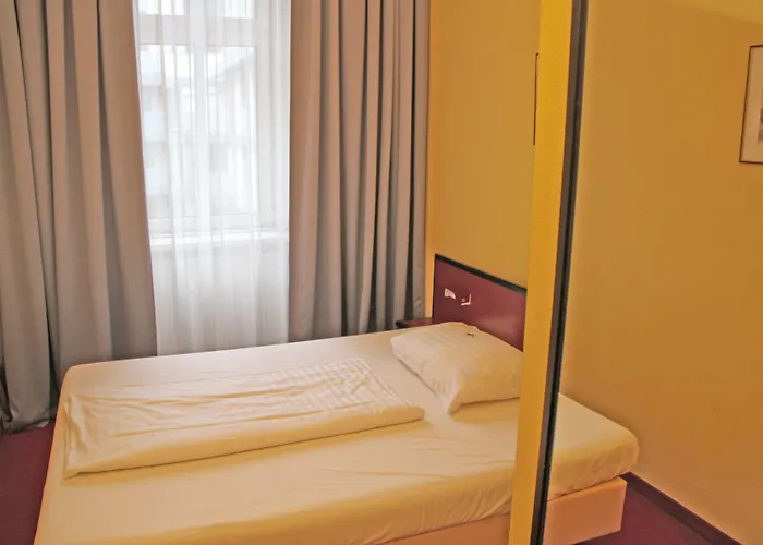 Hôtel de plage: Hotel Fuerst Metternich