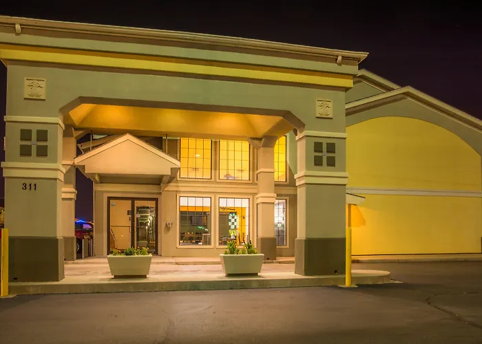 Motels Super 8 By Wyndham Oklahoma Airport Fairgrounds West