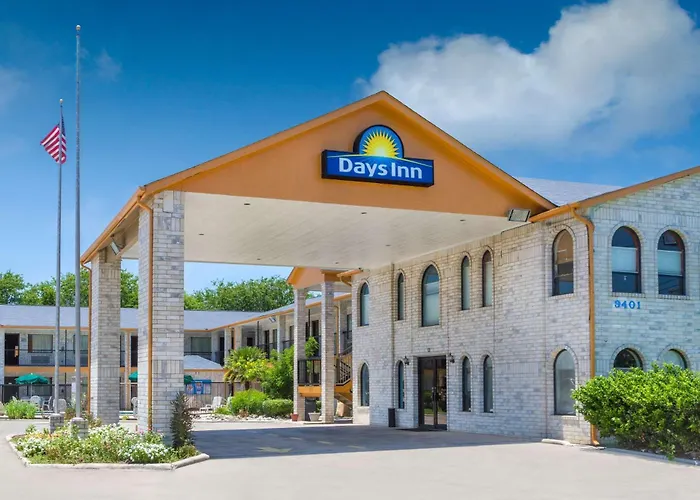 Days Inn Windcrest By Wyndham