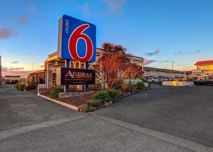 Cheap hotel: Motel 6 Fort Bragg, Ca