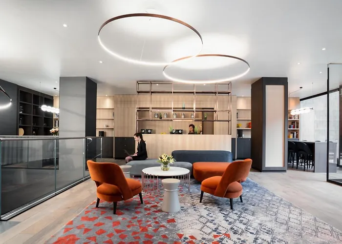 Hotel with view: Crowne Plaza Geneva By Ihg