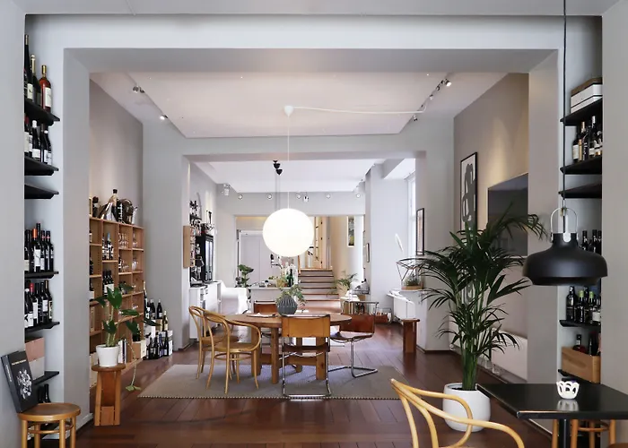 Hôtel de l'aéroport: Savoy Hotel