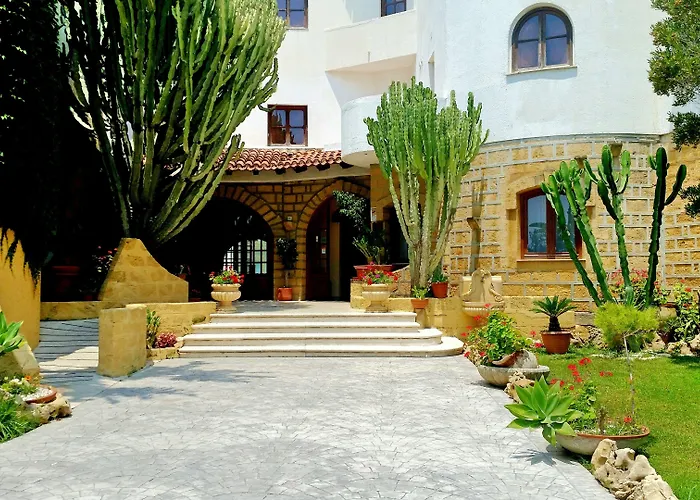 Hotel Akrabello
