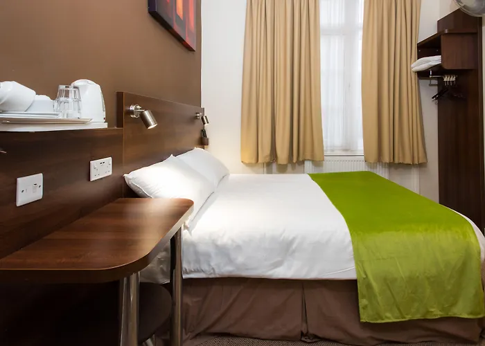  Marble Arch Inn